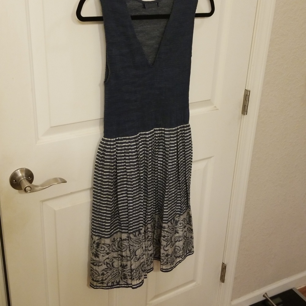 Adorable blue dress!